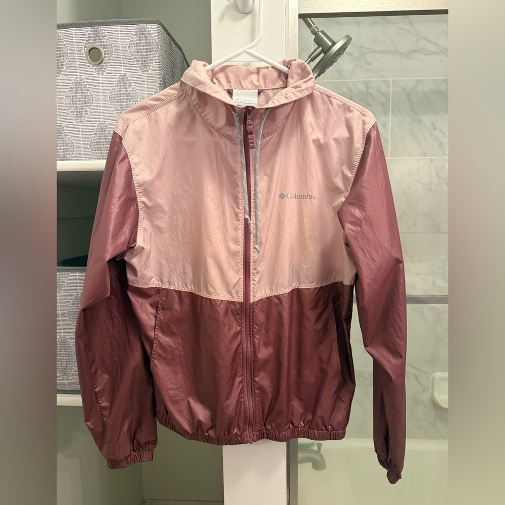 Columbia Women’s Pink two toned Windbreaker, XS